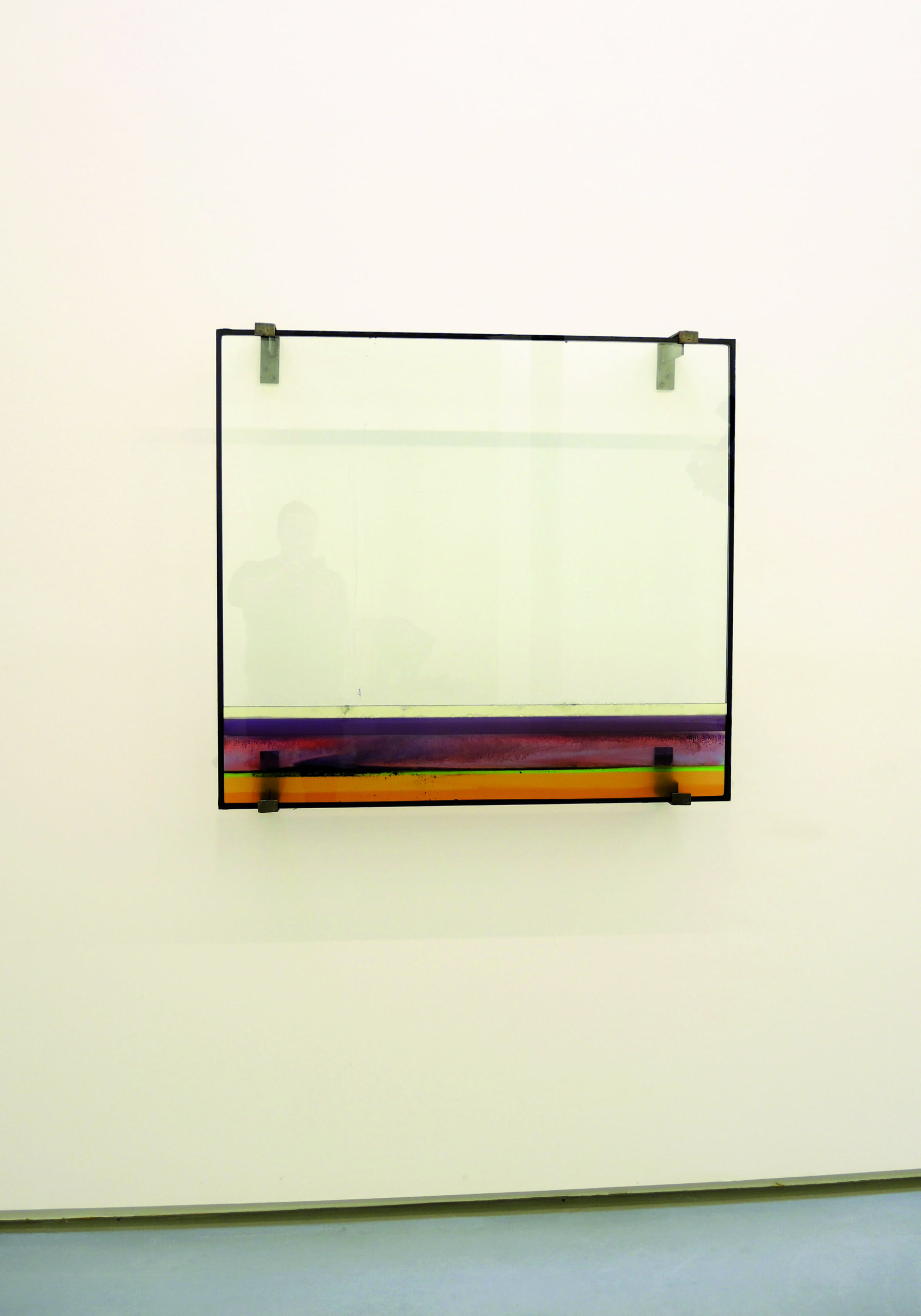 Stratifikation   2018,  Flüssigkeiten, Glas, Stahl, 100 x 90 x 12 cm
